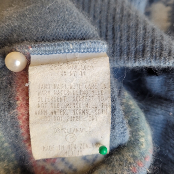Vintage Spring Creek Angora Sweater Fair isle Blue Sheep Flower Cardigan Size M - Picture 7 of 8